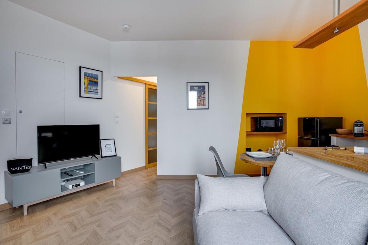 Au Coeur De Nantes Design Et Cosy Apartment Exterior photo